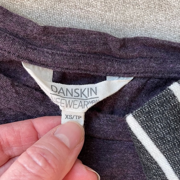 Two Danskin comfortable tops - Picture 3 of 3